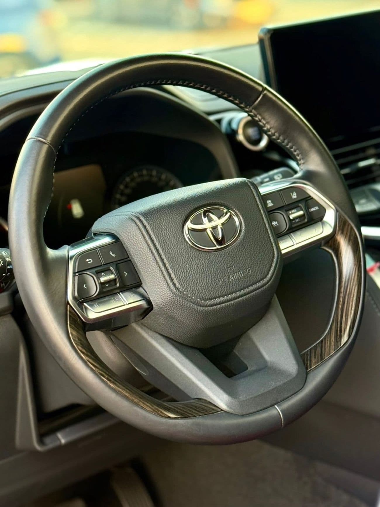 2023 Toyota Land Cruiser VXR thumbnail 8