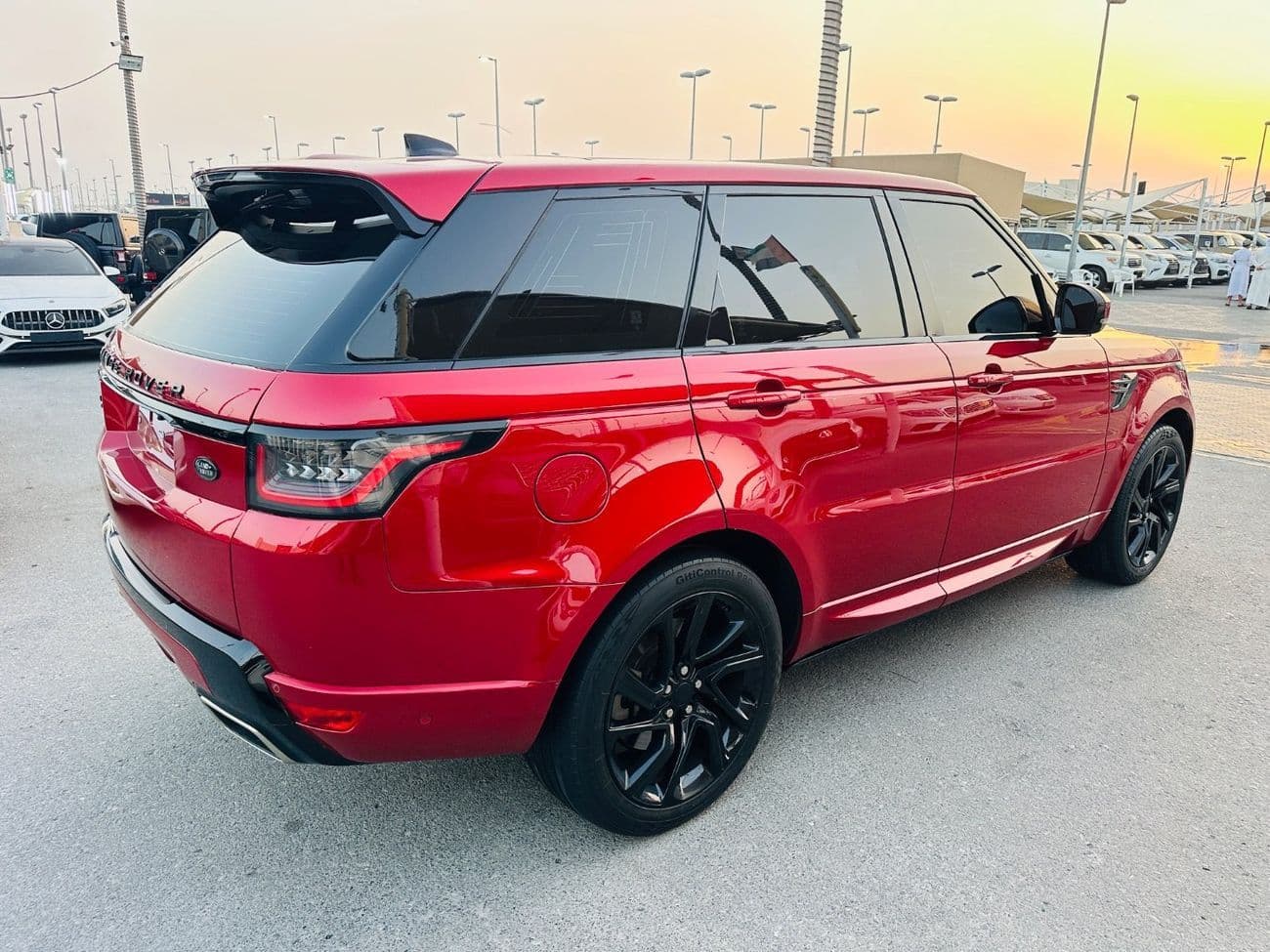 2020 Land Rover Range Rover Sport thumbnail 4