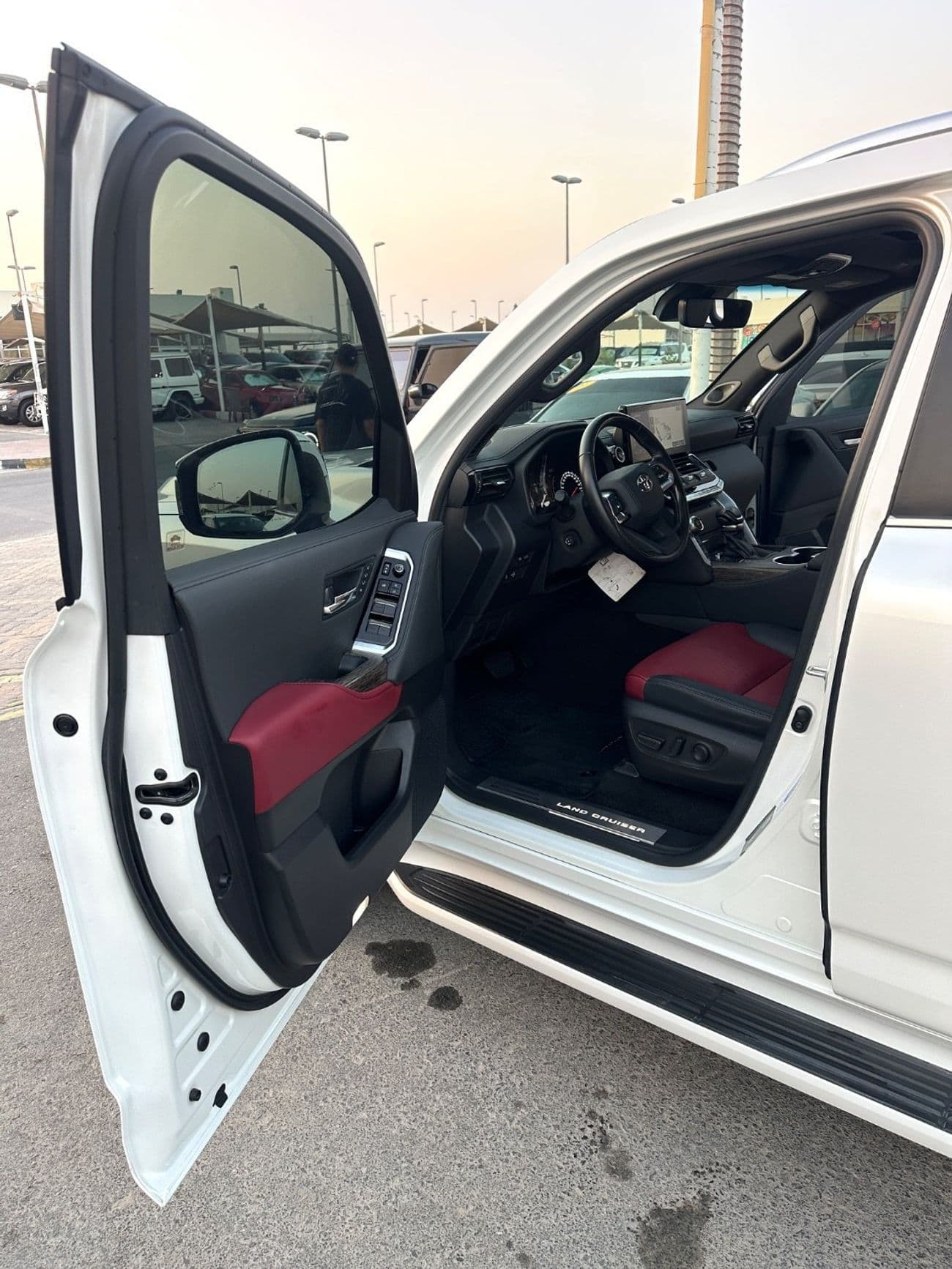 2023 Toyota Land Cruiser VXR thumbnail 8