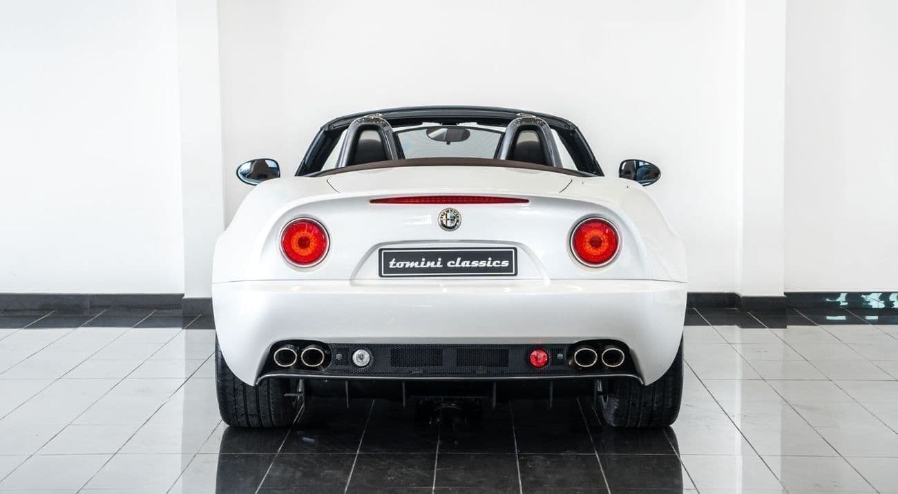 2010 Alfa Romeo 8C Spider thumbnail 7