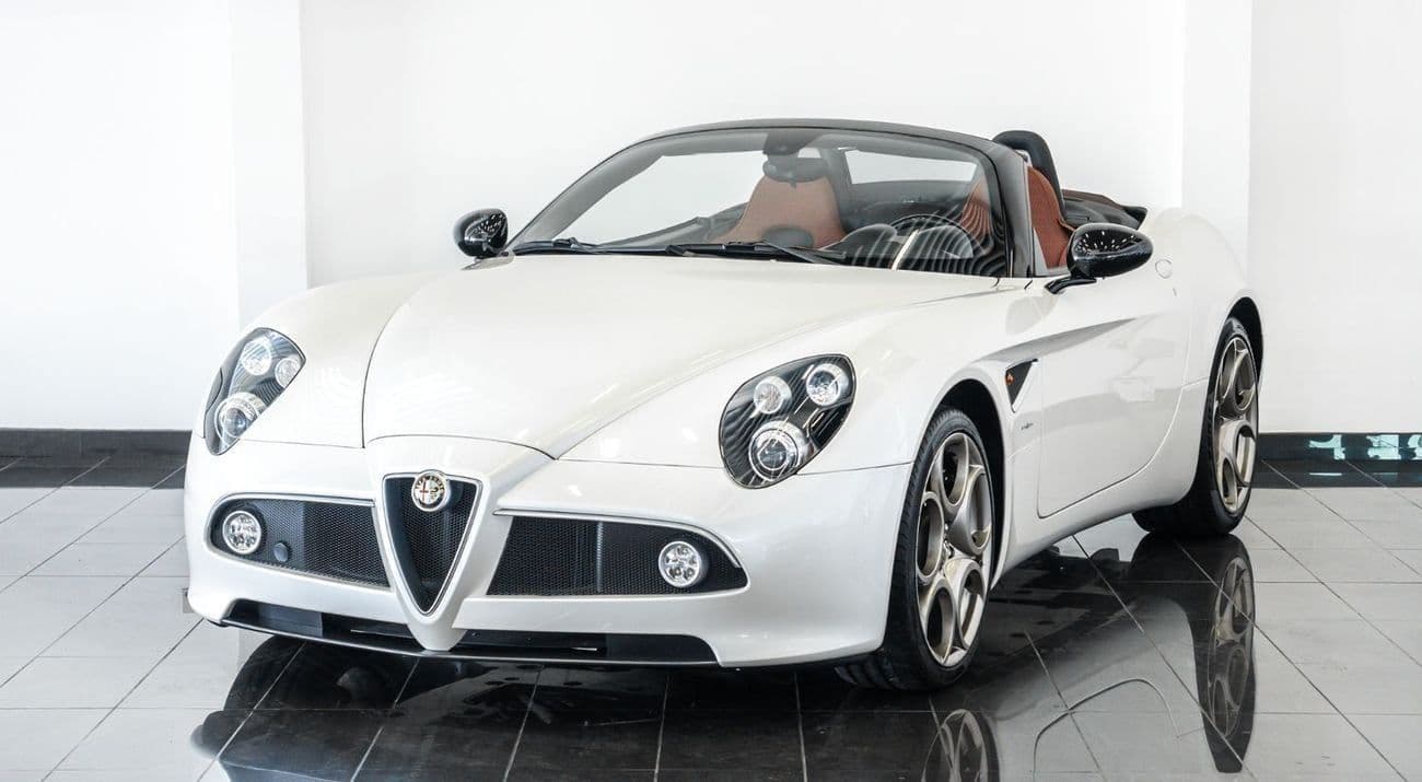 2010 Alfa Romeo 8C Spider thumbnail 3