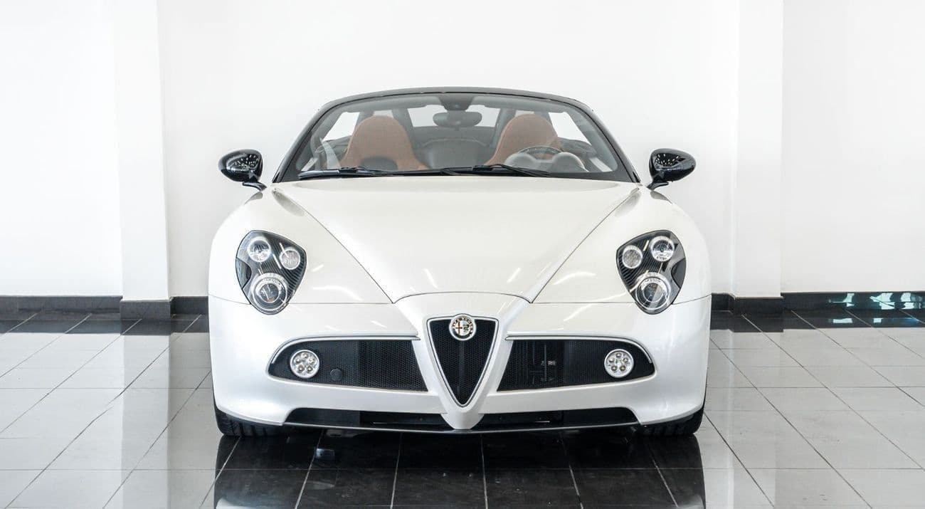 2010 Alfa Romeo 8C Spider thumbnail 2
