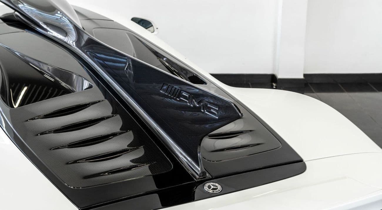 2025 Mercedes Benz AMG ONE thumbnail 7