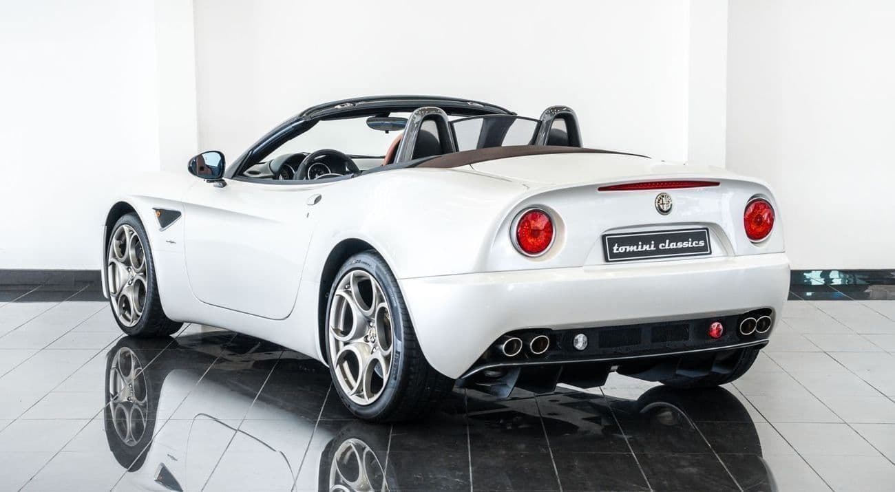 2010 Alfa Romeo 8C Spider thumbnail 6