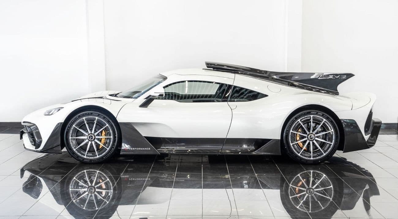 2025 Mercedes Benz AMG ONE thumbnail 4