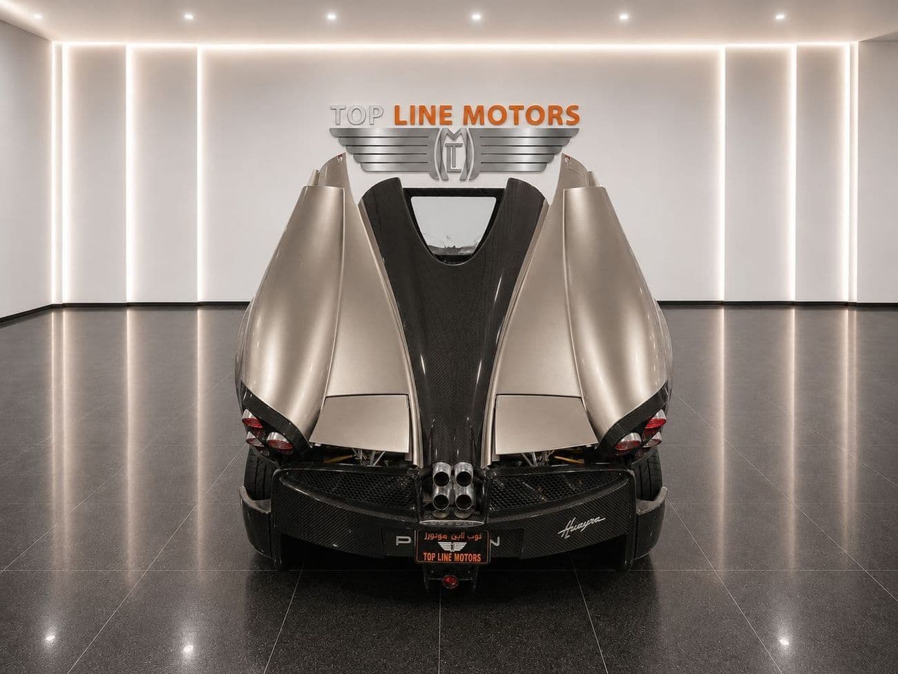 2015 Pagani Huayra STANDARD thumbnail 5