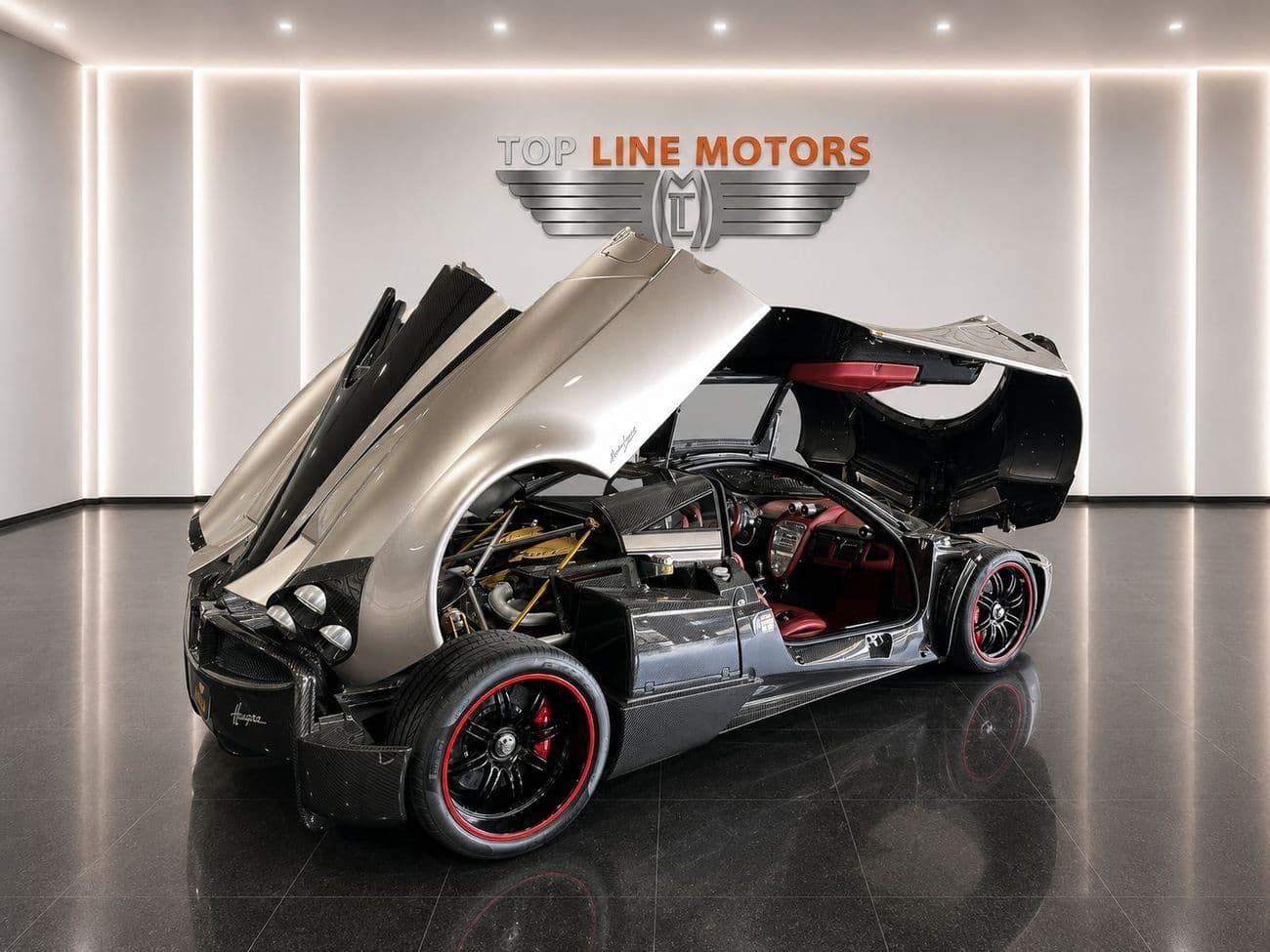 2015 Pagani Huayra STANDARD thumbnail 3