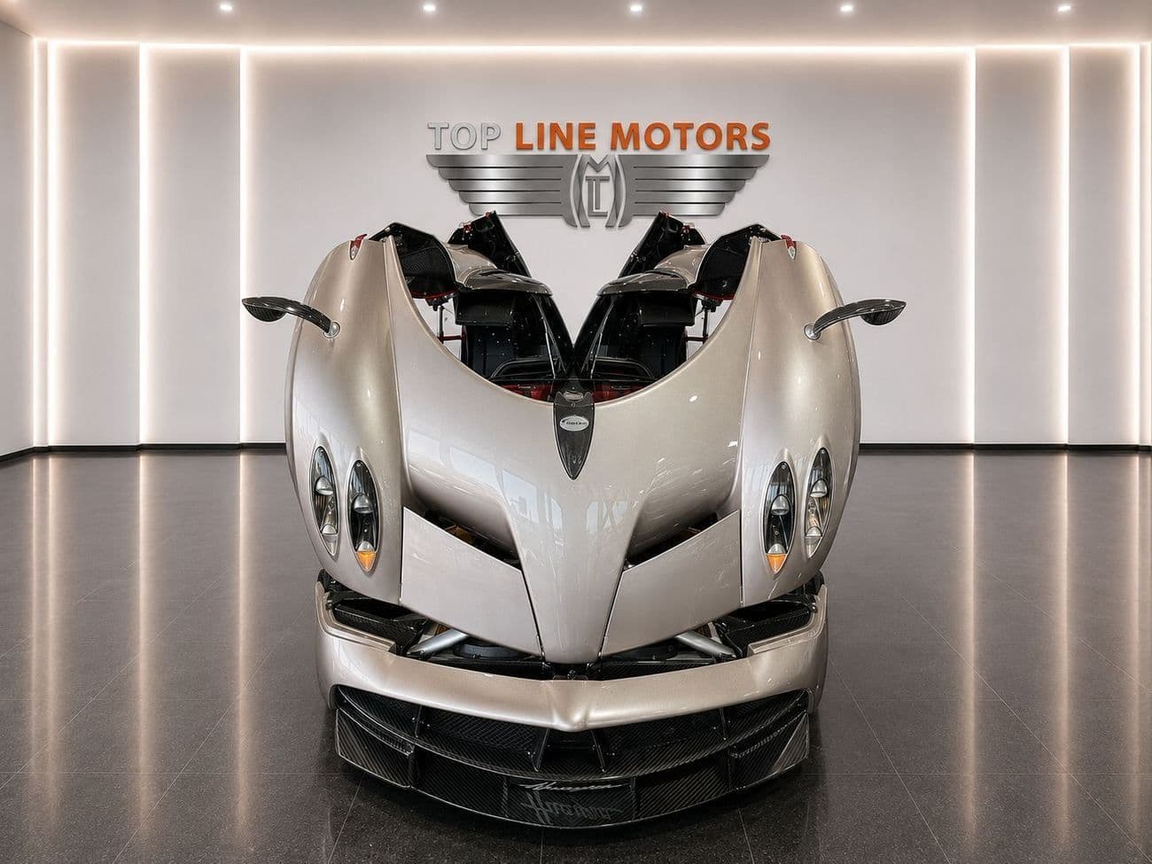 2015 Pagani Huayra STANDARD thumbnail 2