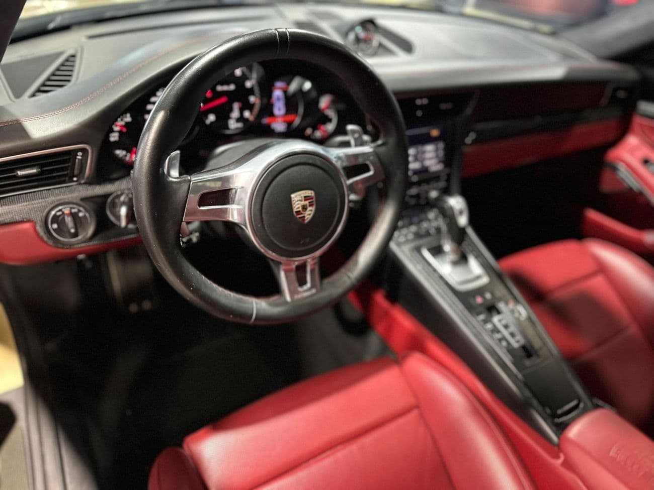 2014 Porsche 911 TURBO S thumbnail 4