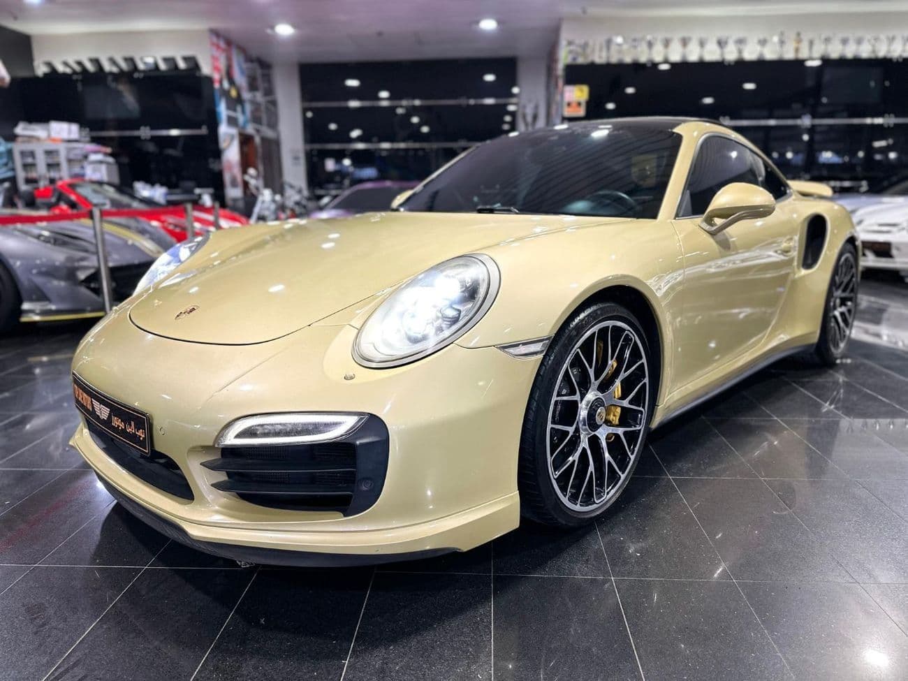 2014 Porsche 911 TURBO S thumbnail 2