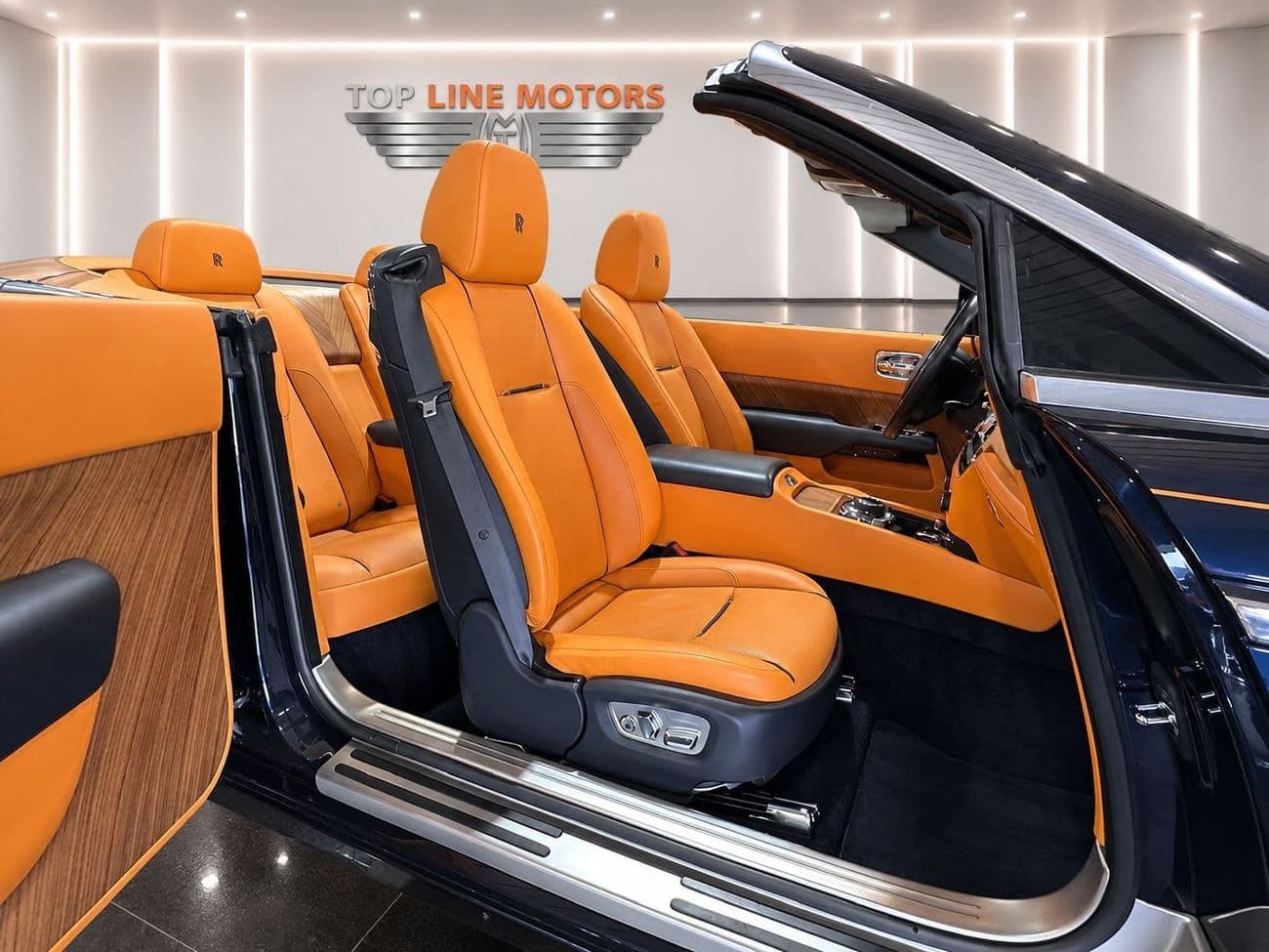 2017 Rolls Royce Dawn thumbnail 8