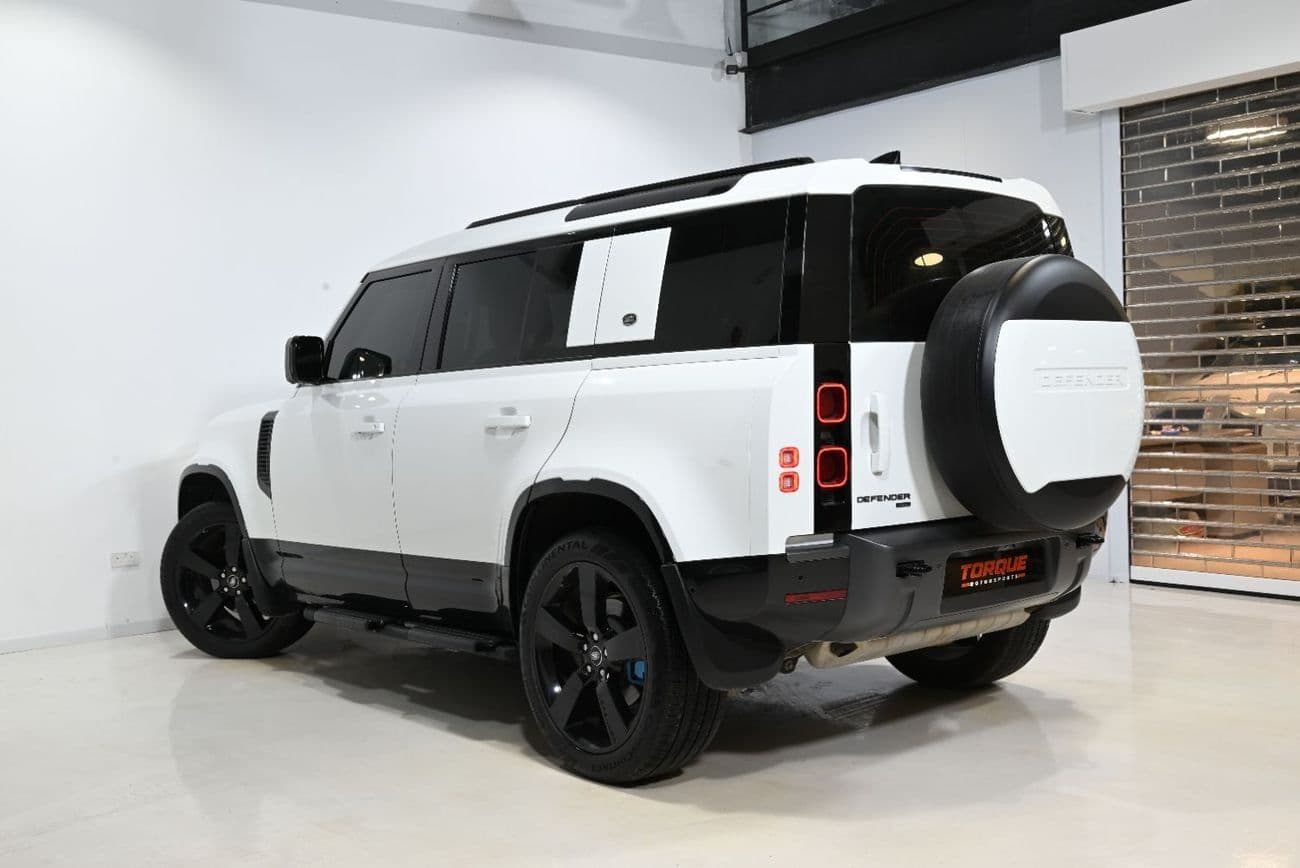 2023 Land Rover Defender 110 HSE P400 thumbnail 6