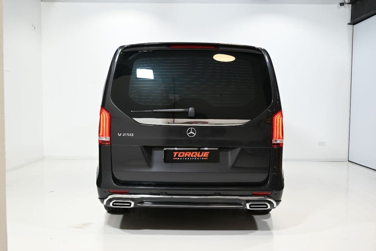 2023 Mercedes Benz V 250 thumbnail 5