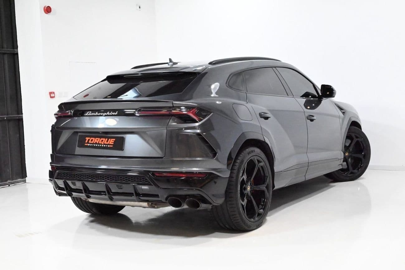 2019 Lamborghini Urus STD thumbnail 3