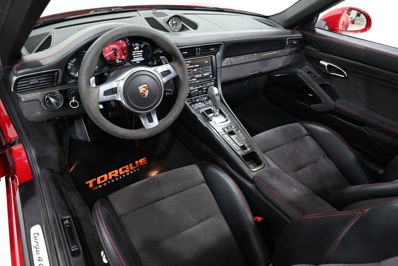 2015 Porsche 911 Targa 4 GTS thumbnail 8