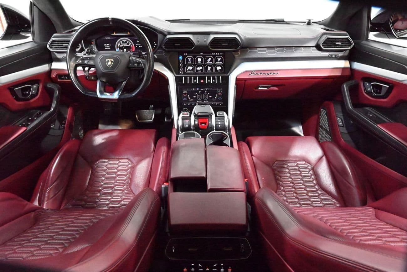 2019 Lamborghini Urus STD thumbnail 6