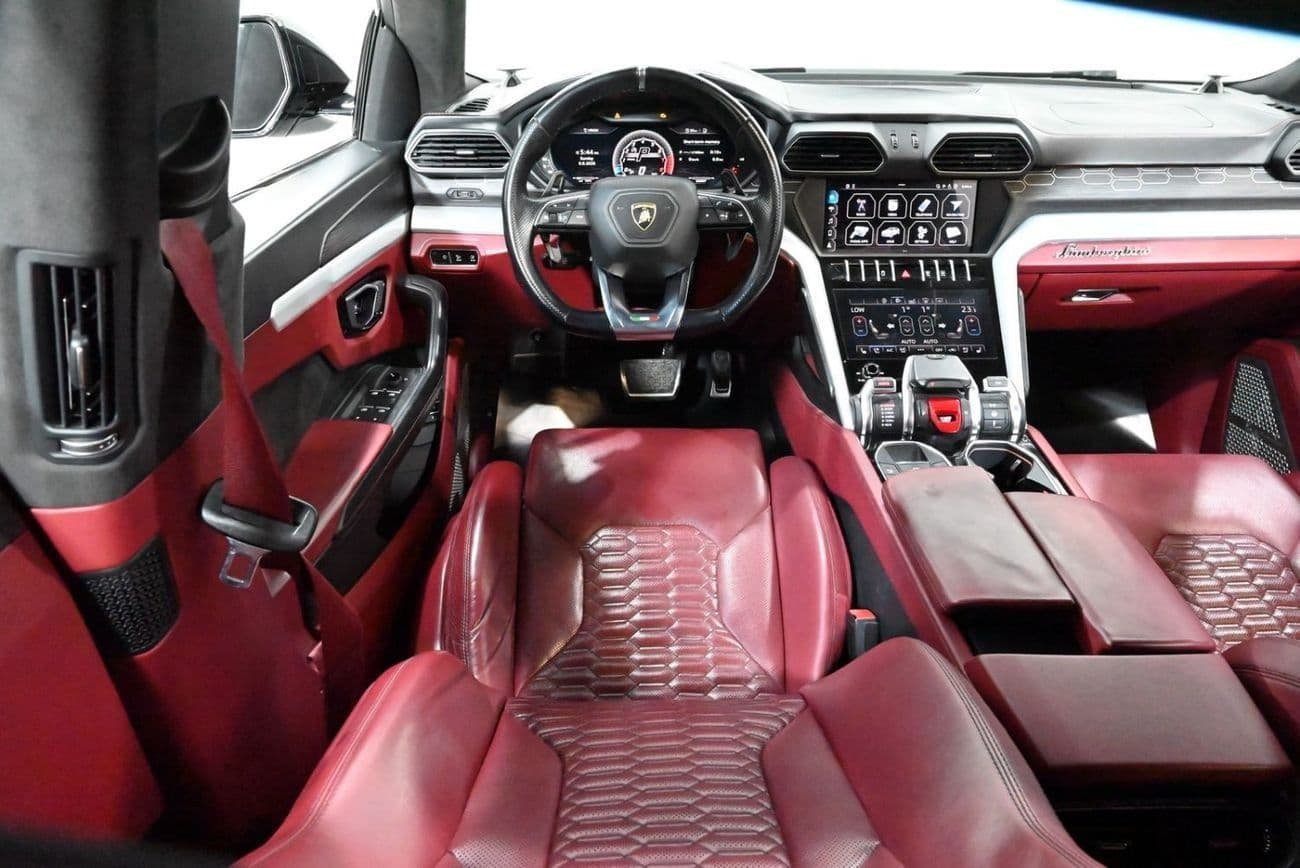 2019 Lamborghini Urus STD thumbnail 7