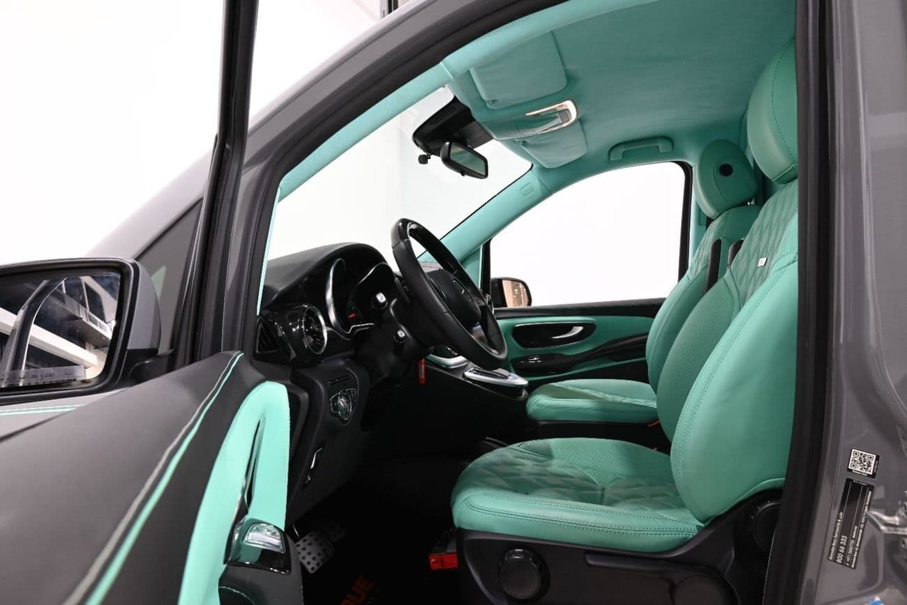 2023 Mercedes Benz V 250 thumbnail 7