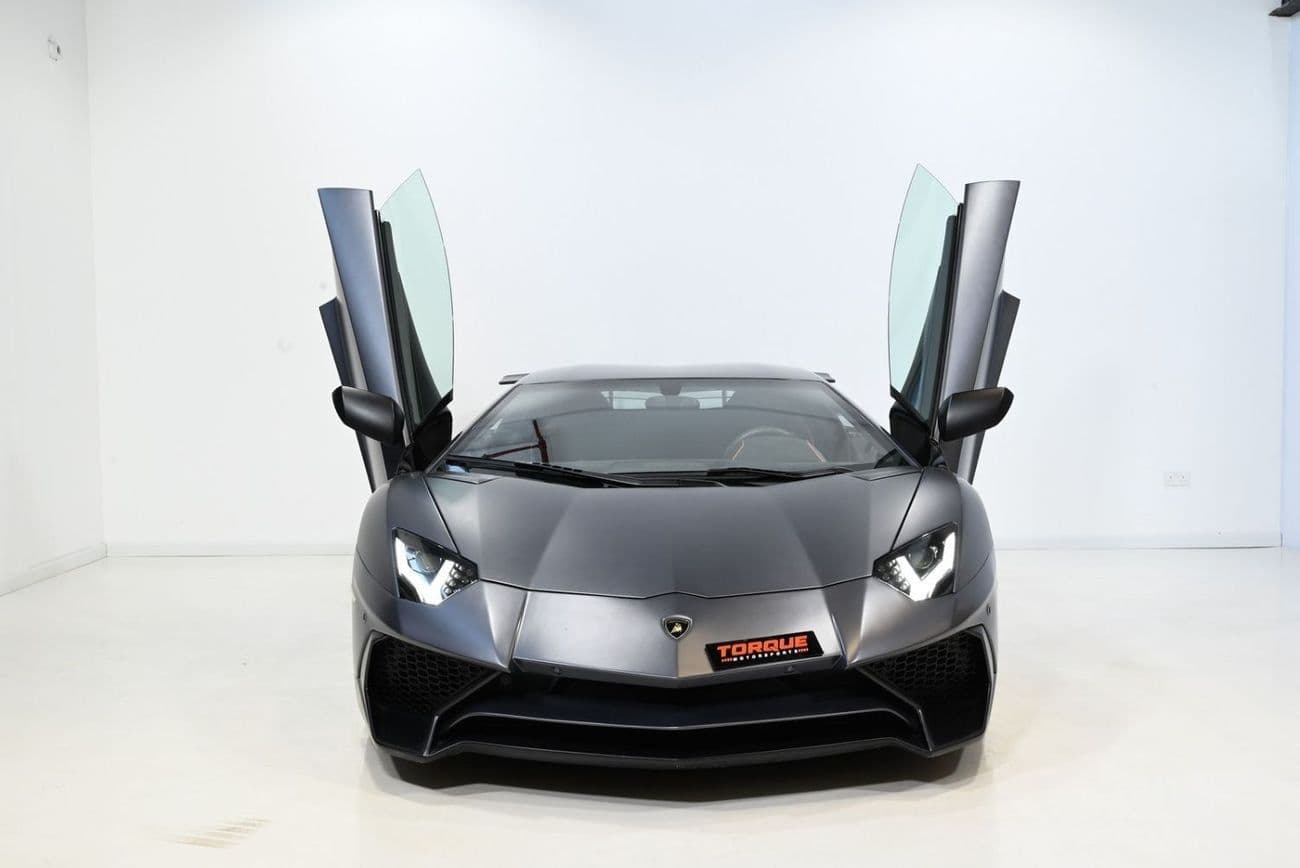 2015 Lamborghini Aventador LP 750 4 Super veloce thumbnail 2