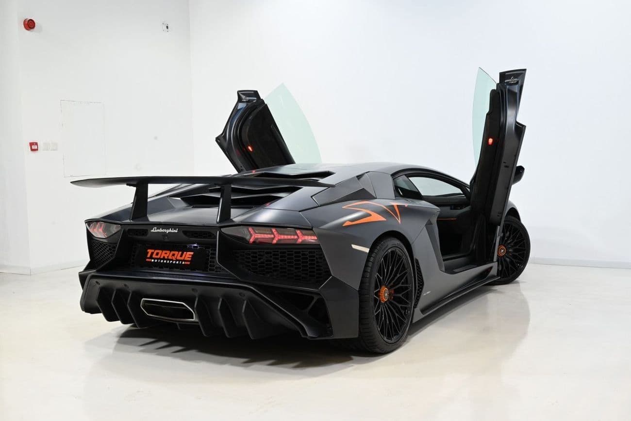 2015 Lamborghini Aventador LP 750 4 Super veloce thumbnail 5