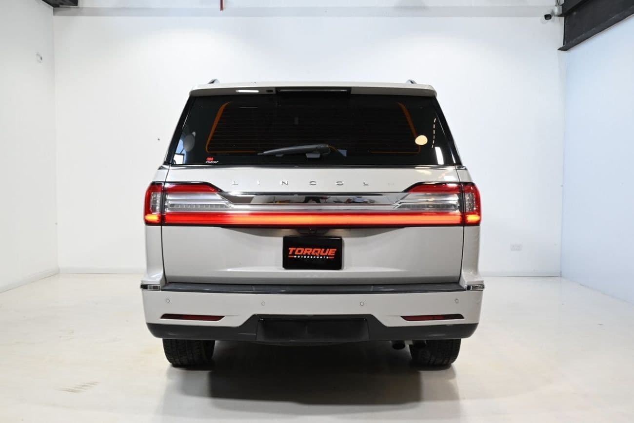 2019 Lincoln Navigator Reserve AWD thumbnail 5