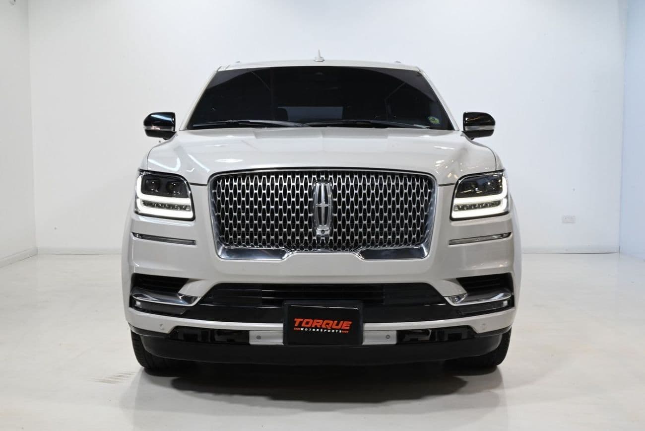 2019 Lincoln Navigator Reserve AWD thumbnail 2