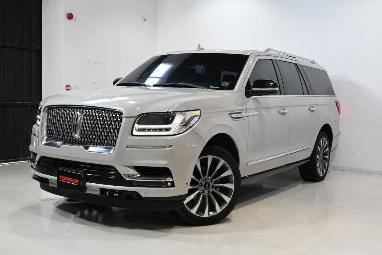2019 Lincoln Navigator Reserve AWD thumbnail 3