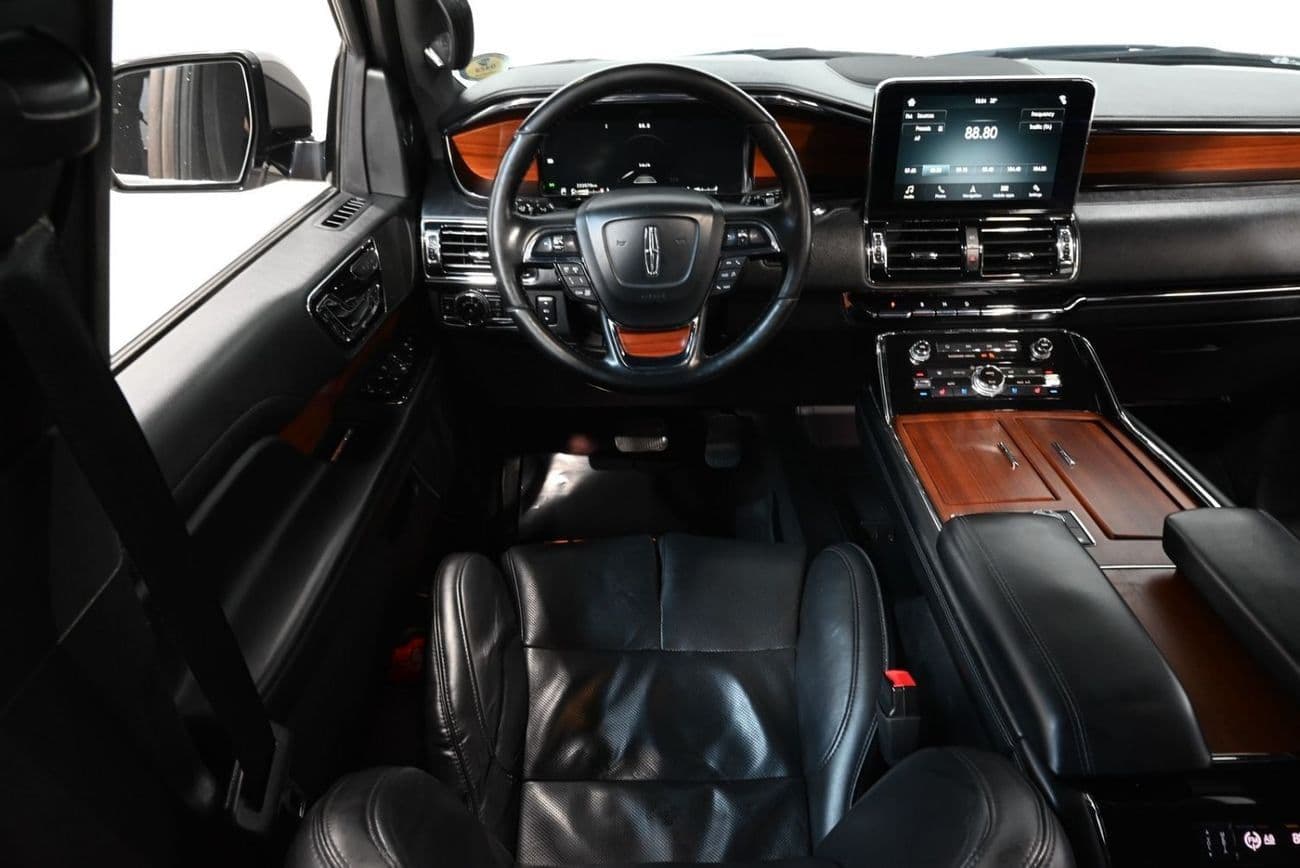 2019 Lincoln Navigator Reserve AWD thumbnail 8