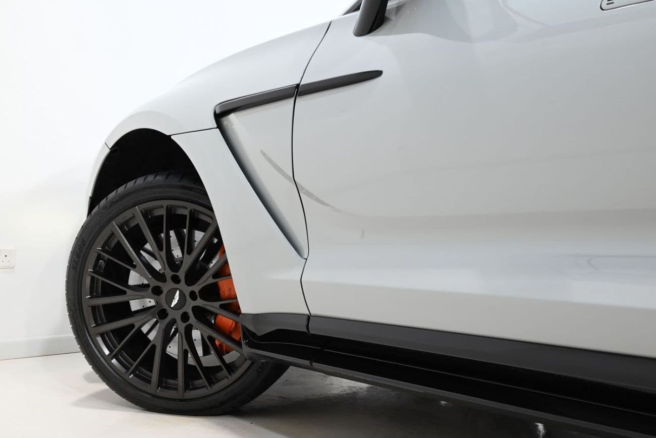 2023 Aston Martin DBX 707 thumbnail 7