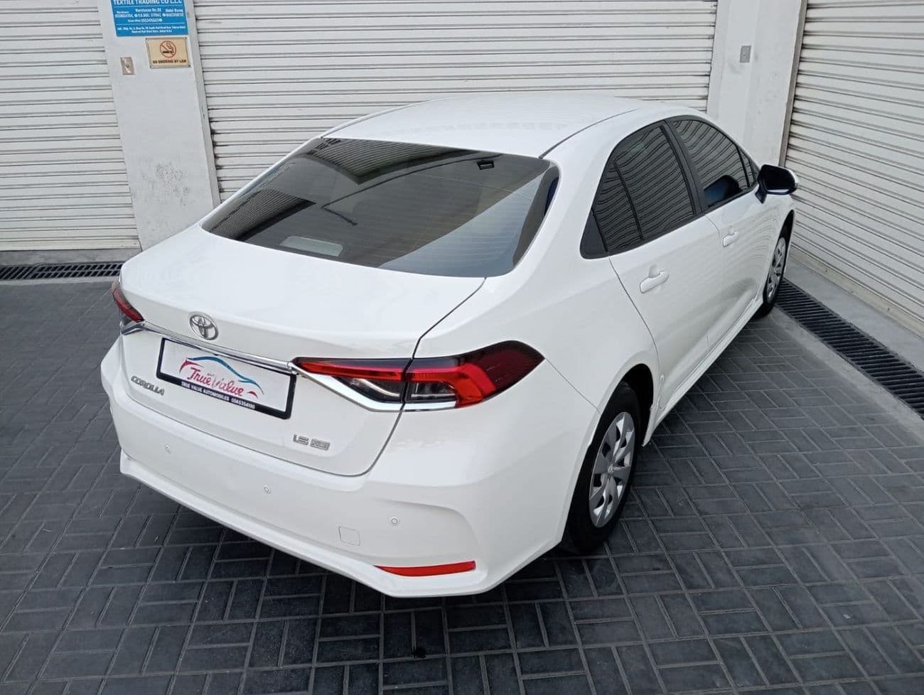 2023 Toyota Corolla XLI thumbnail 3