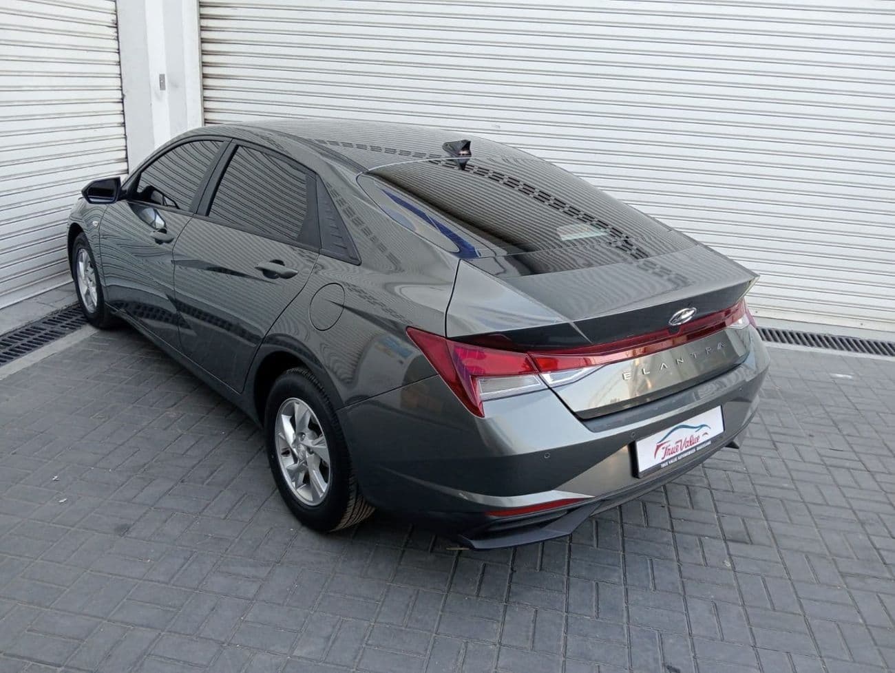 2023 Hyundai Elantra GL COMFORT thumbnail 3