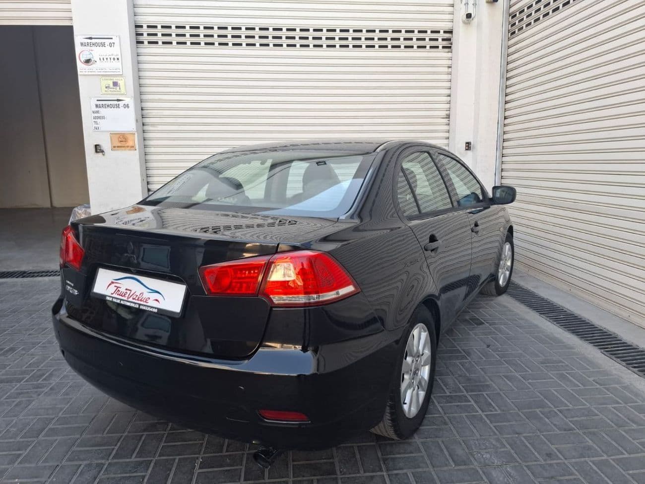 2014 Mitsubishi Lancer Fortis GLS thumbnail 4