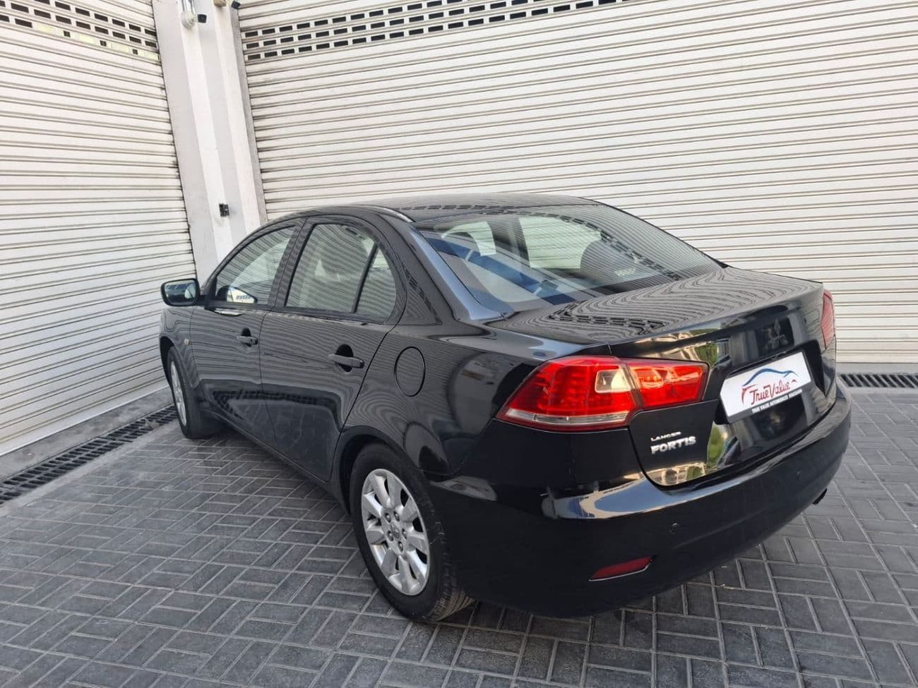 2014 Mitsubishi Lancer Fortis GLS thumbnail 3