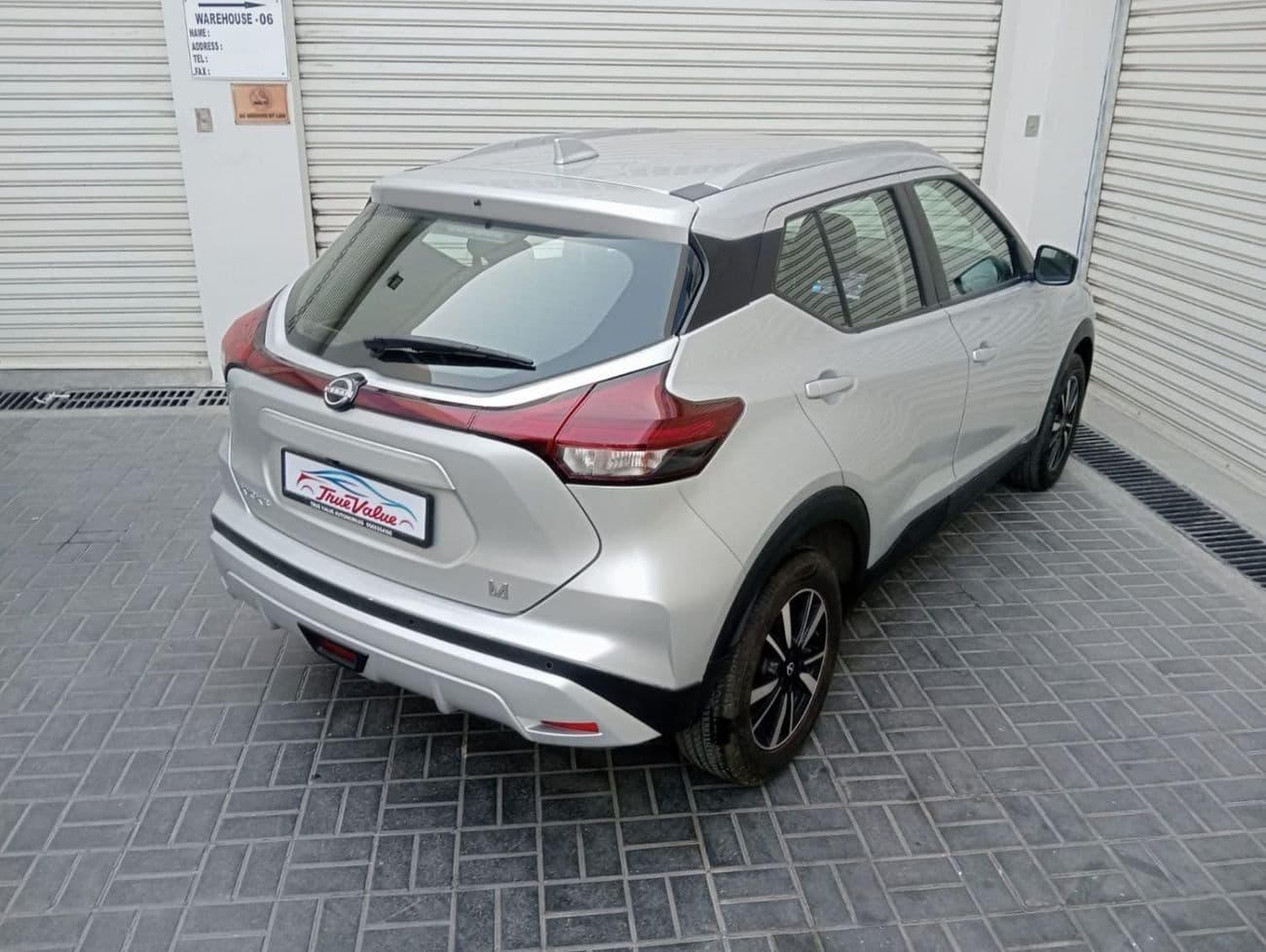 2024 Nissan Kicks SV thumbnail 5
