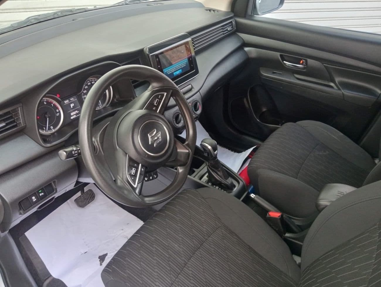2024 Suzuki Ertiga GLX thumbnail 5