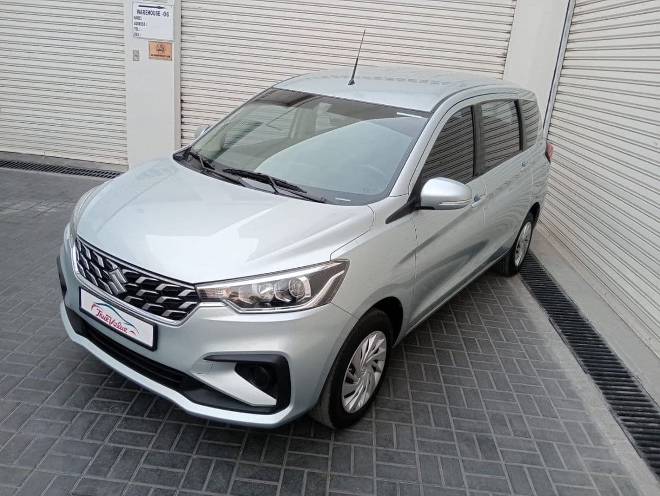 2024 Suzuki Ertiga GLX thumbnail 2