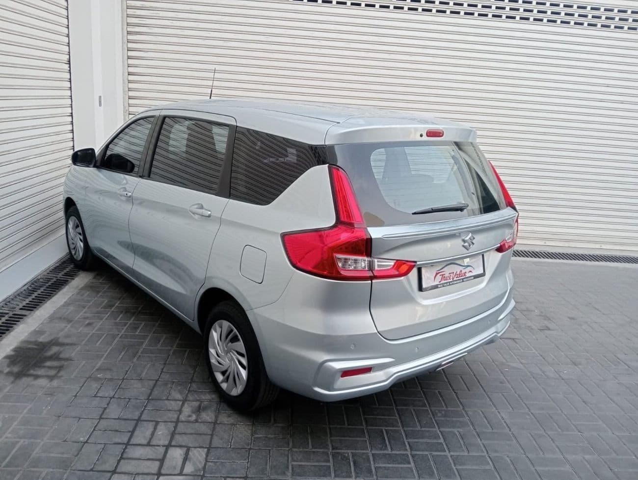 2024 Suzuki Ertiga GLX thumbnail 3