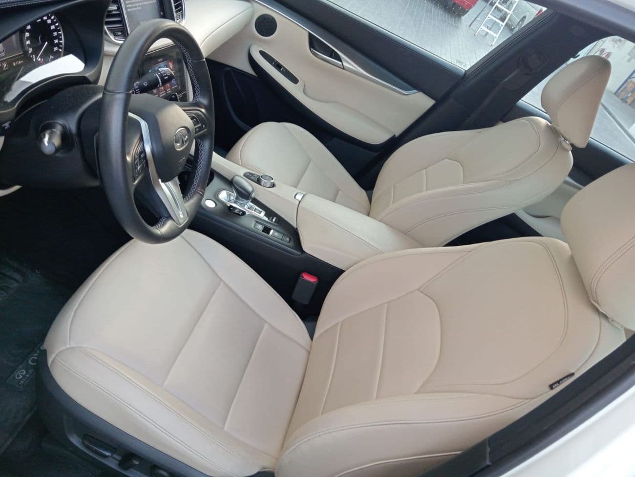 2021 Infiniti QX50 LUXE thumbnail 8