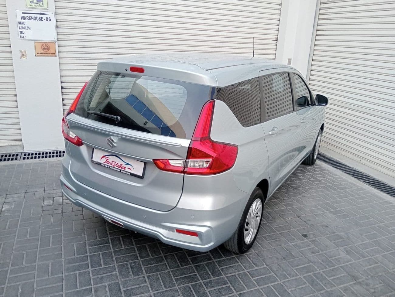 2024 Suzuki Ertiga GLX thumbnail 4