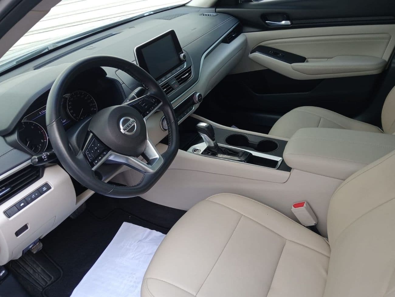 2021 Nissan Altima SV thumbnail 6