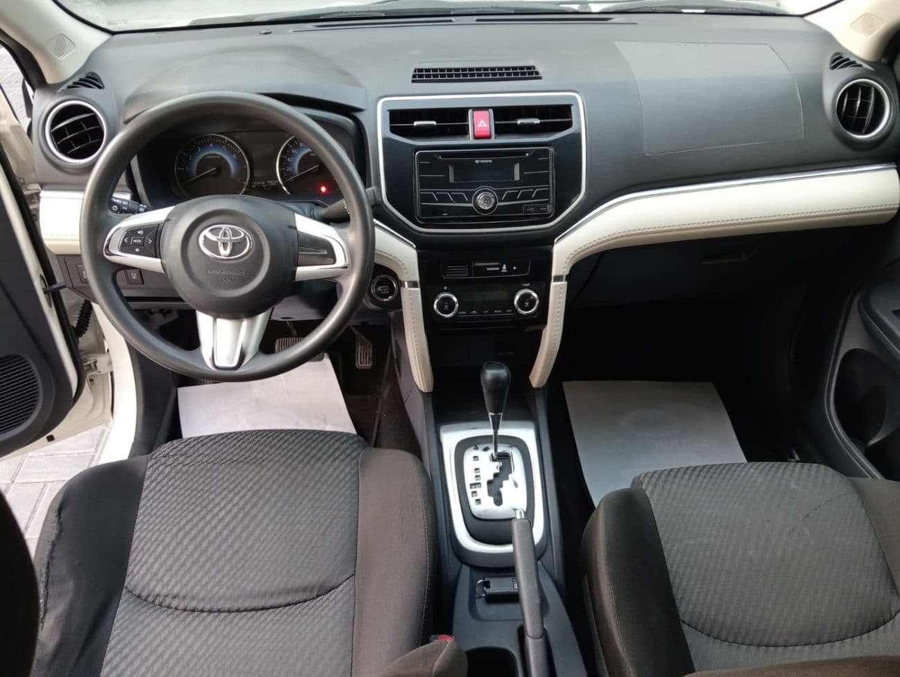 2022 Toyota Rush STANDARD thumbnail 4