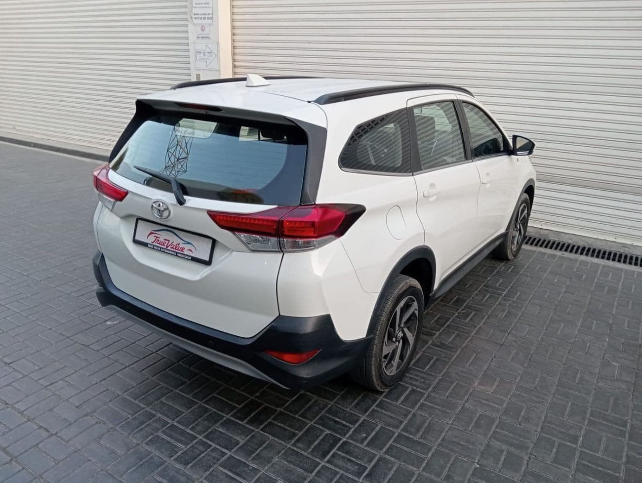 2022 Toyota Rush EX thumbnail 3