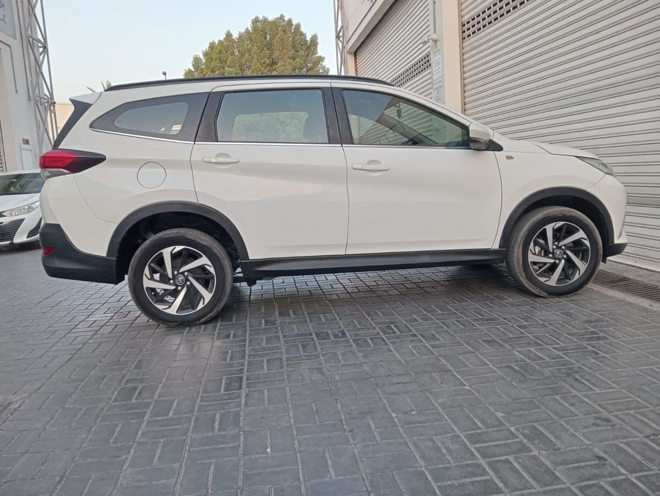 2022 Toyota Rush EX thumbnail 8