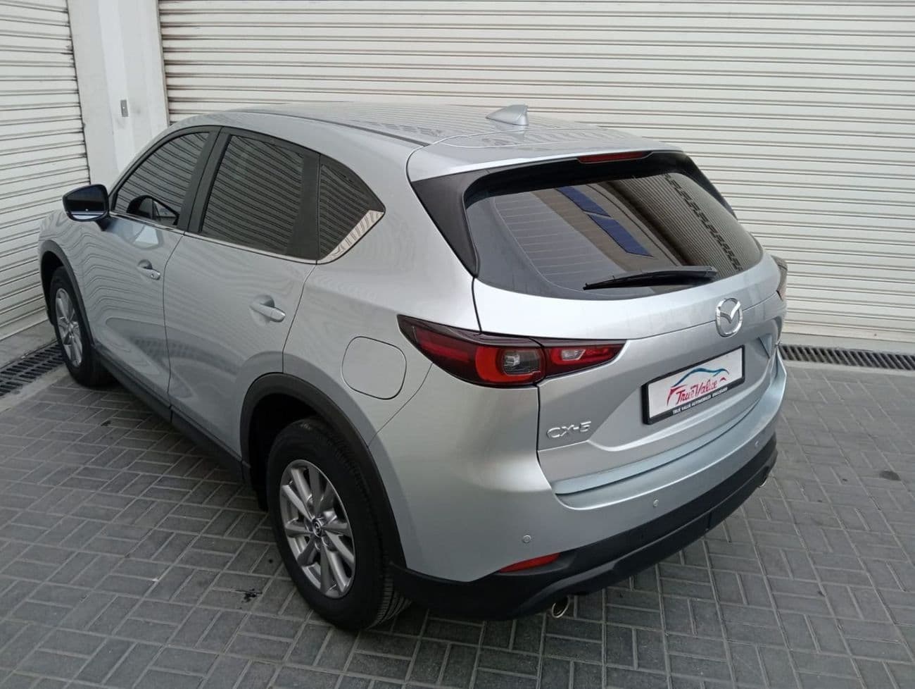 2024 Mazda CX 5 GL thumbnail 4