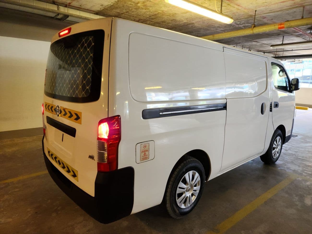 2021 Nissan Urvan STANDARD thumbnail 7