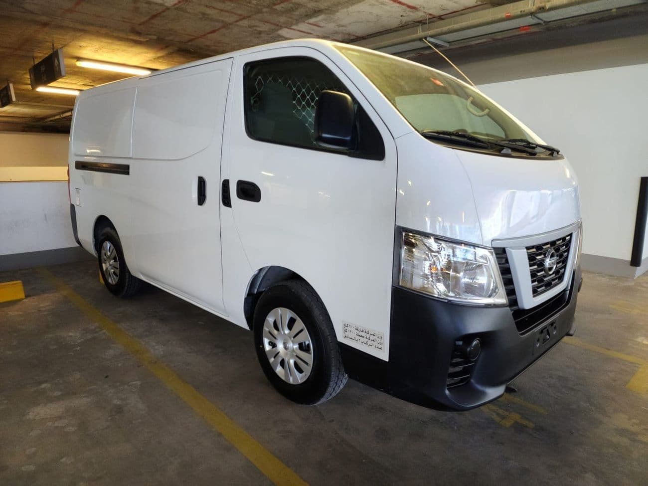 2022 Nissan Urvan STANDARD