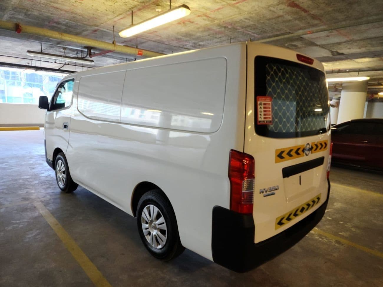 2022 Nissan Urvan STANDARD thumbnail 4