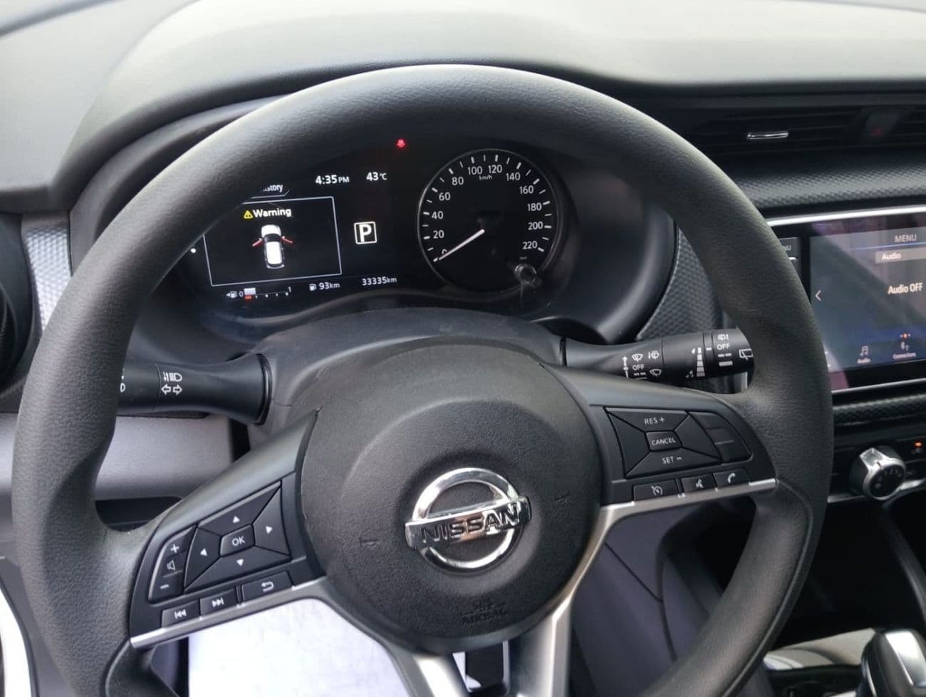 2022 Nissan Kicks SV thumbnail 7