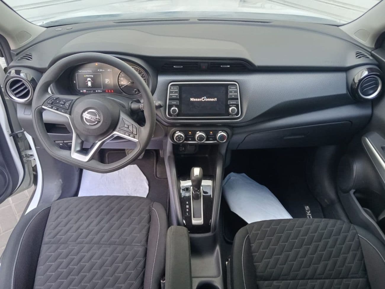2022 Nissan Kicks SV thumbnail 5