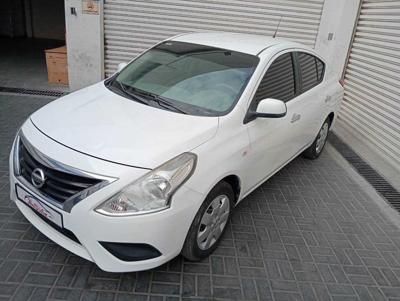 2022 Nissan Sunny SV thumbnail 2